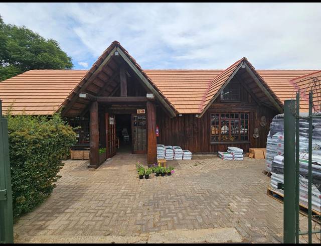 1,503M² BUSINESS CENTRE FOR SALE IN SASOLBURG CENTRAL